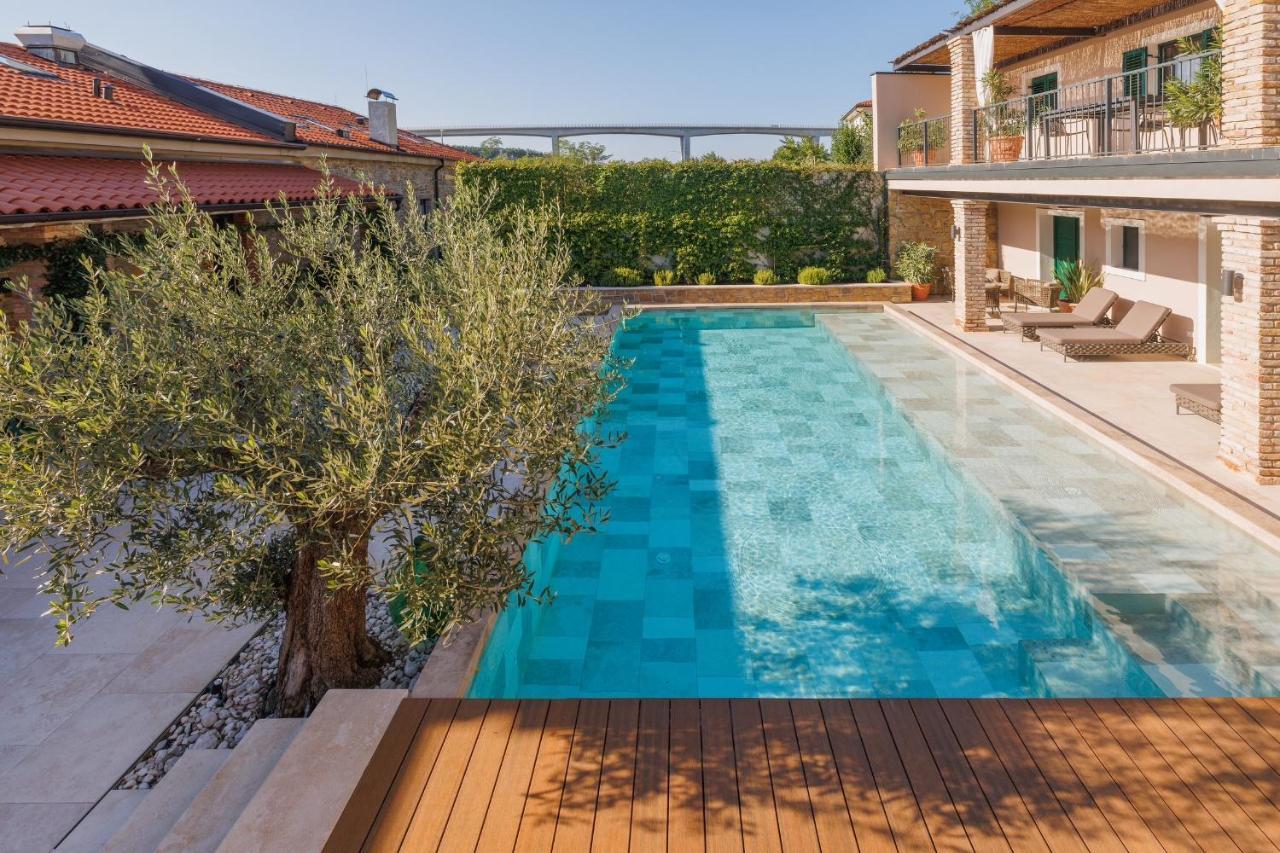 Vila Robida & Spa Črni Kal Exterior foto