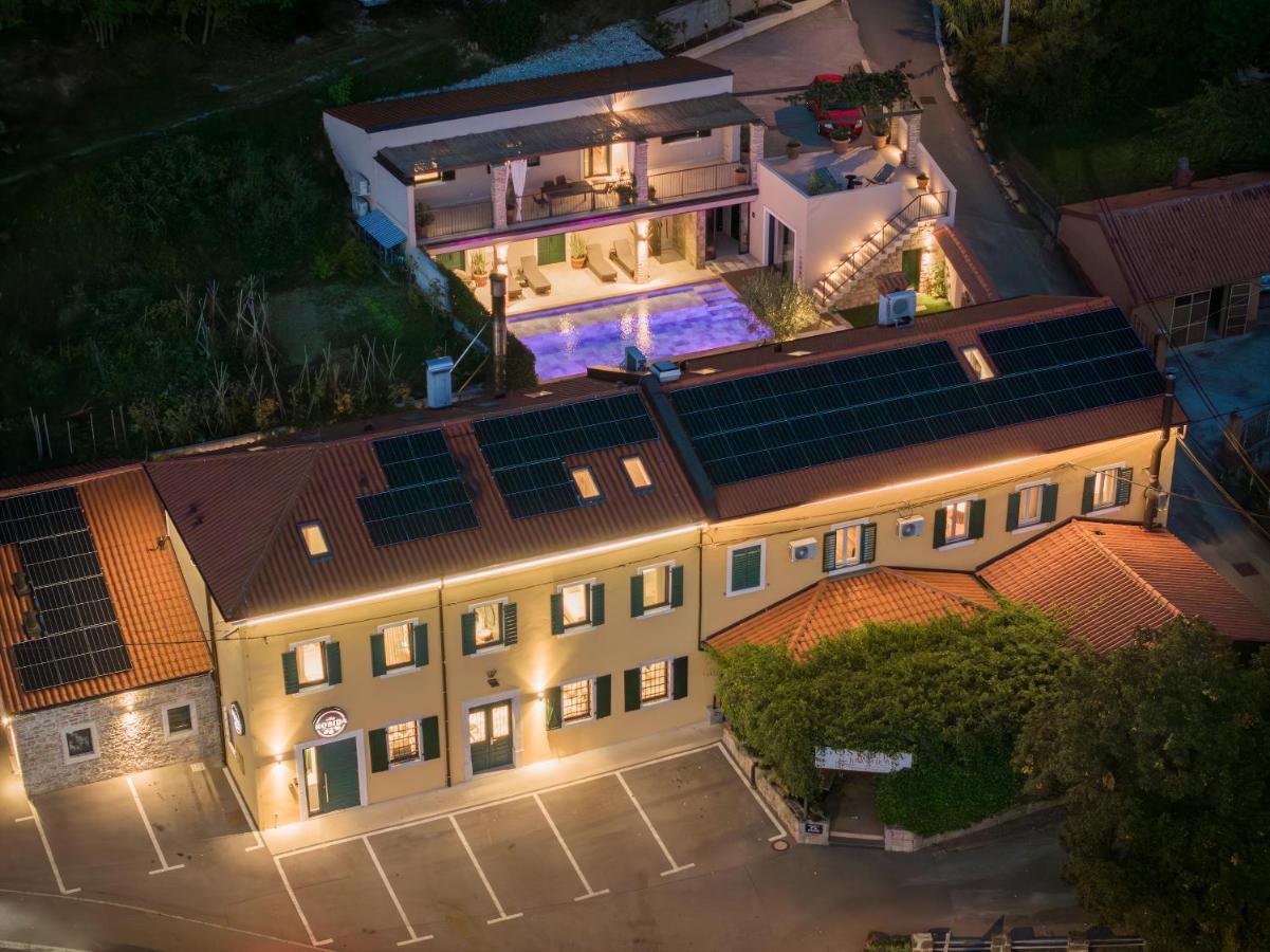 Vila Robida & Spa Črni Kal Exterior foto